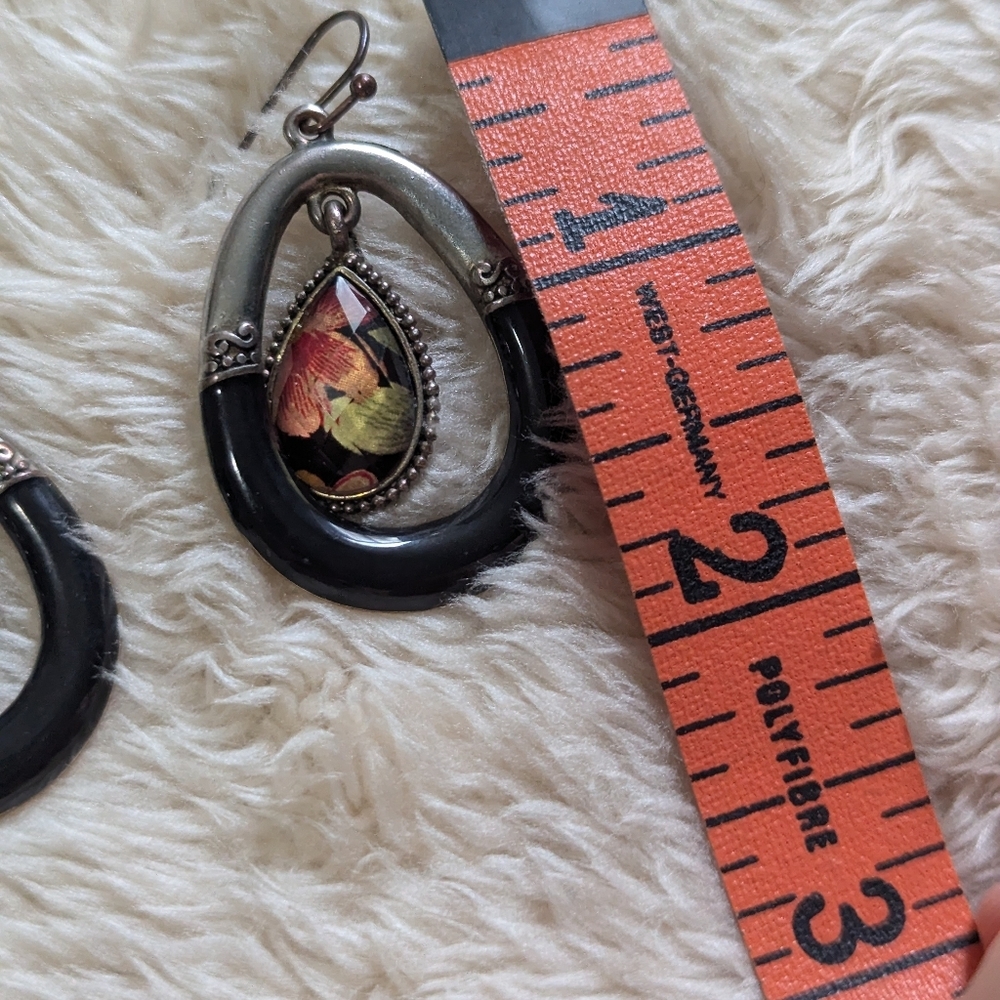 Vintage 80's Black and Silvertone Teardrop Pierced Earrings - Picture 6 of 6